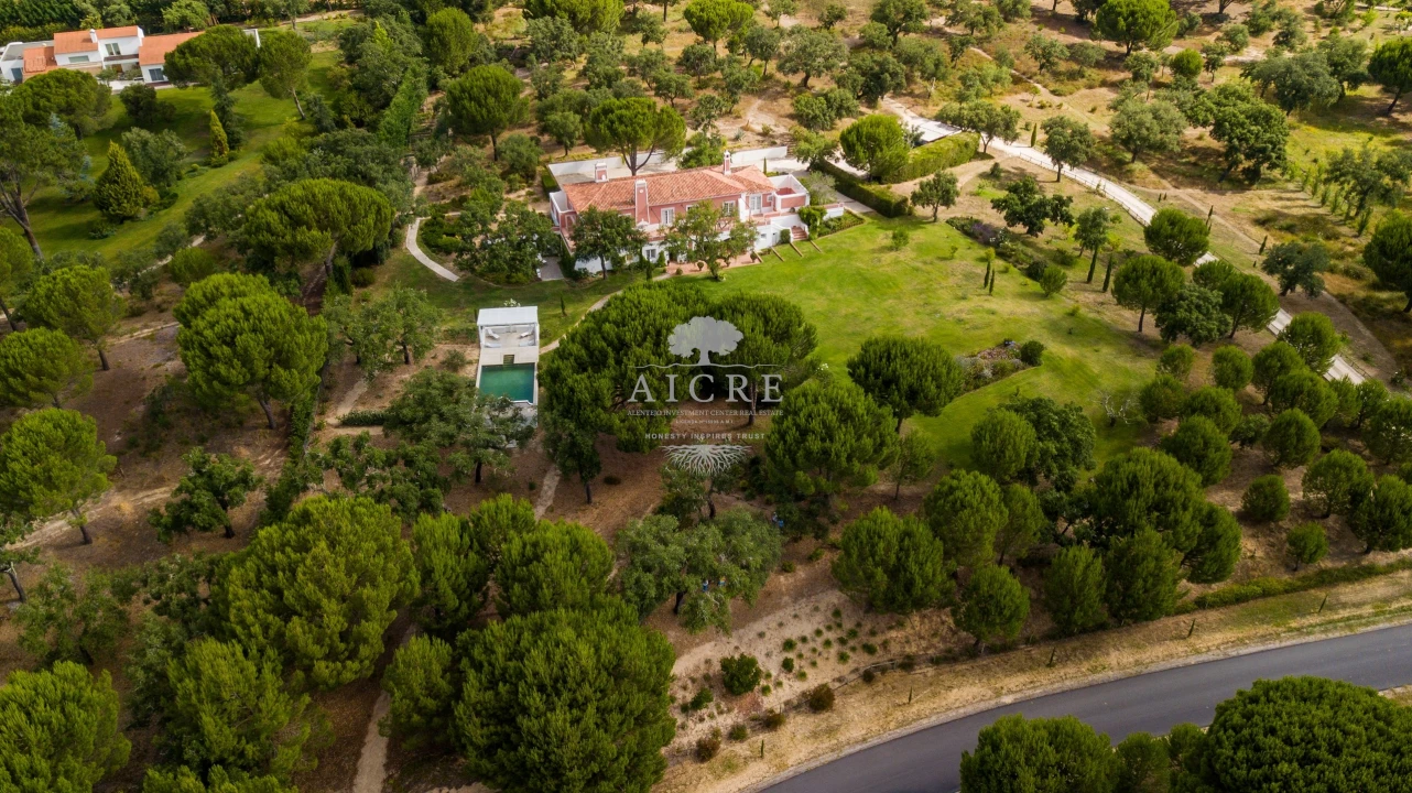 Moradia T5 para Venda em Santo Estêvão Foto 2