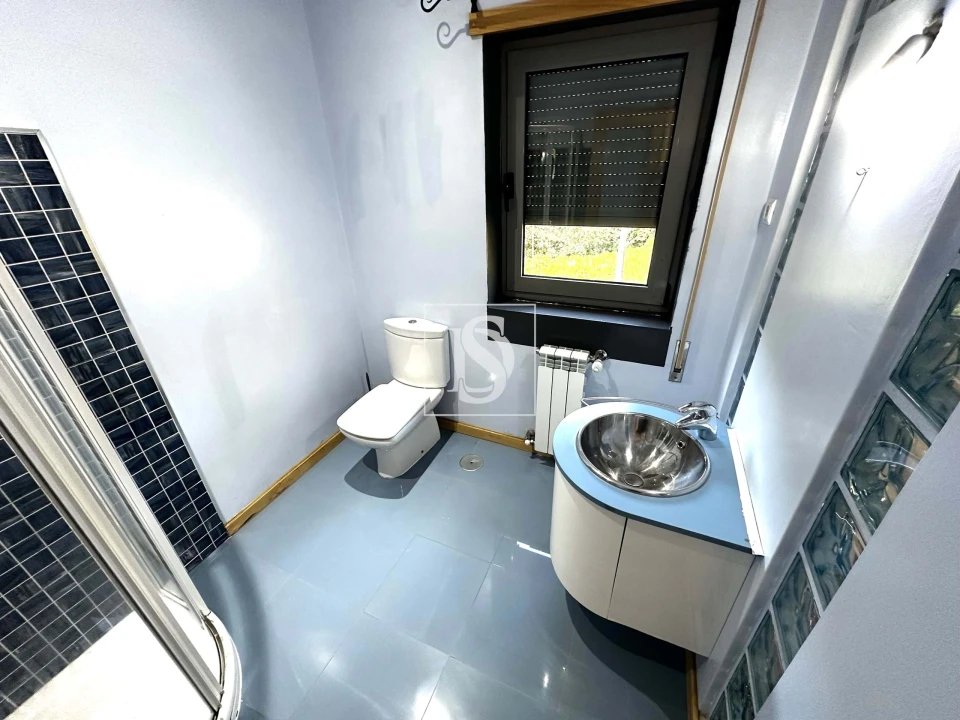 Moradia T5 para Venda em Troporiz e Lapela Foto 43