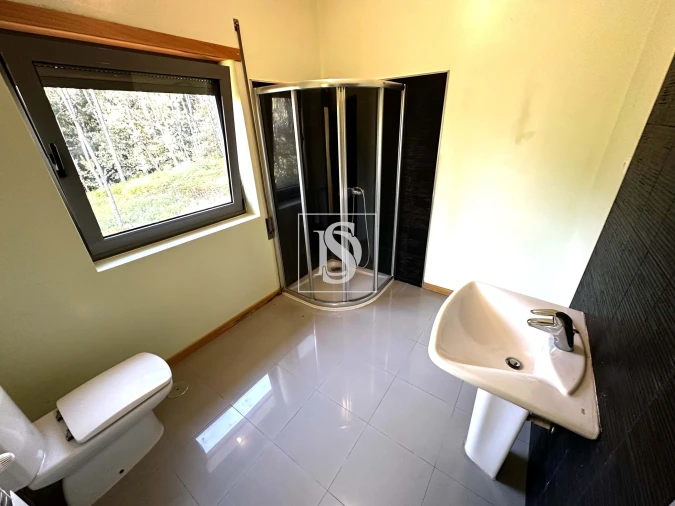 Moradia T5 para Venda em Troporiz e Lapela Foto 41