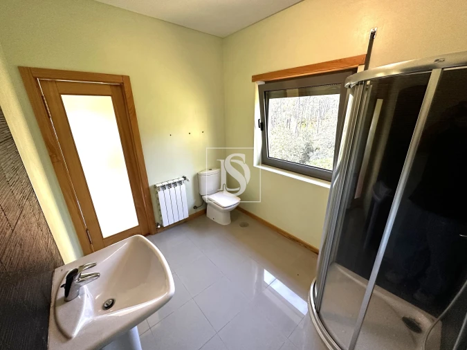 Moradia T5 para Venda em Troporiz e Lapela Foto 44