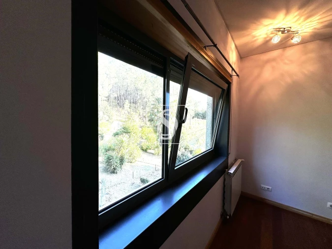 Moradia T5 para Venda em Troporiz e Lapela Foto 37