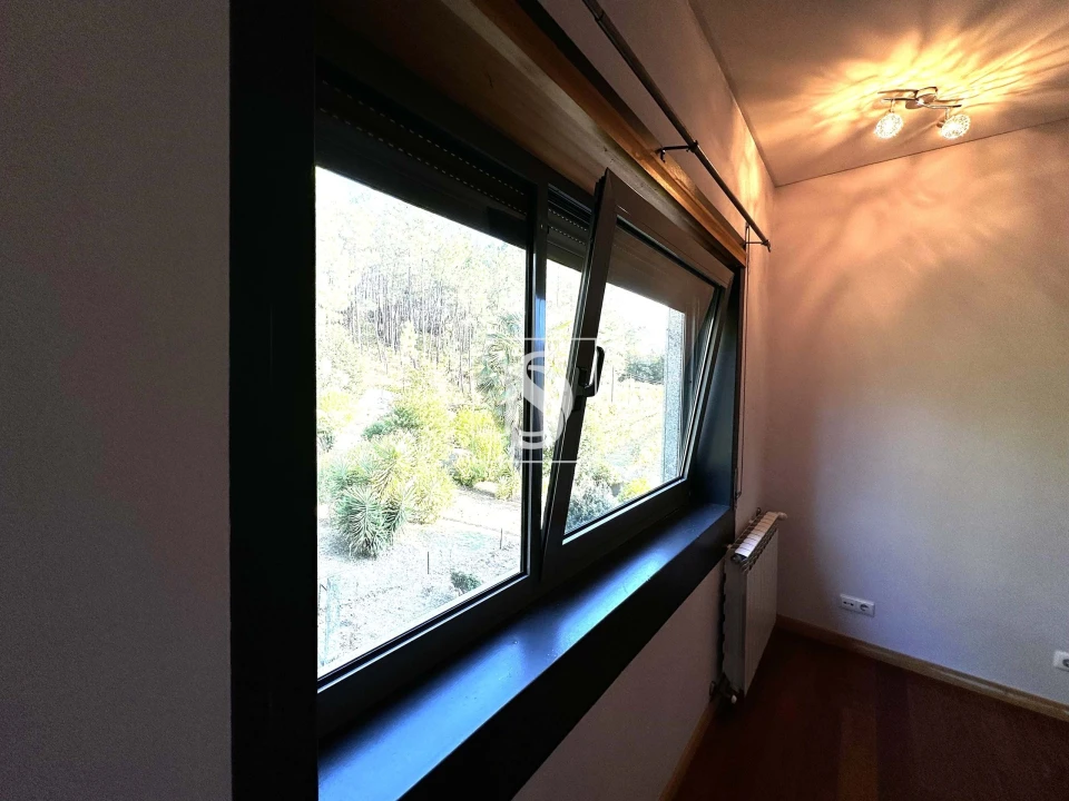 Moradia T5 para Venda em Troporiz e Lapela Foto 37