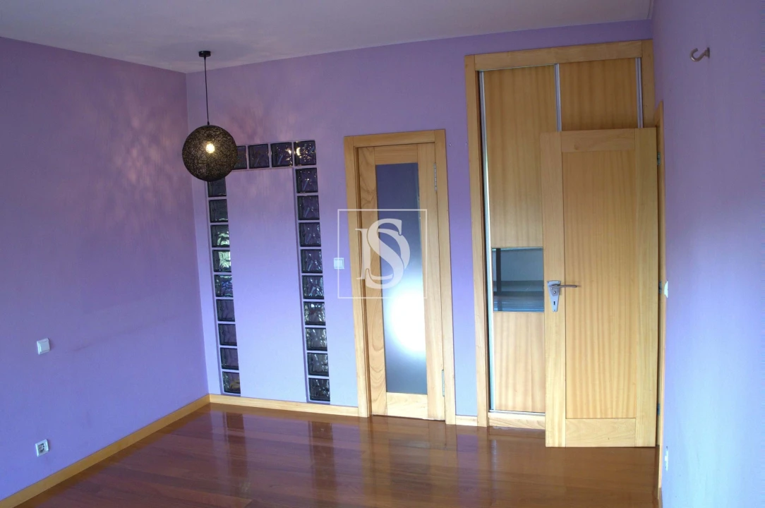 Moradia T5 para Venda em Troporiz e Lapela Foto 30