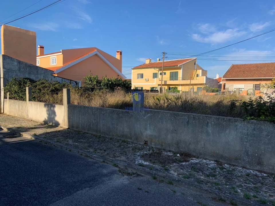 Terreno para Venda em Algueirão-Mem Martins Foto 1