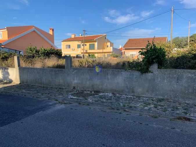 Terreno para Venda em Algueirão-Mem Martins