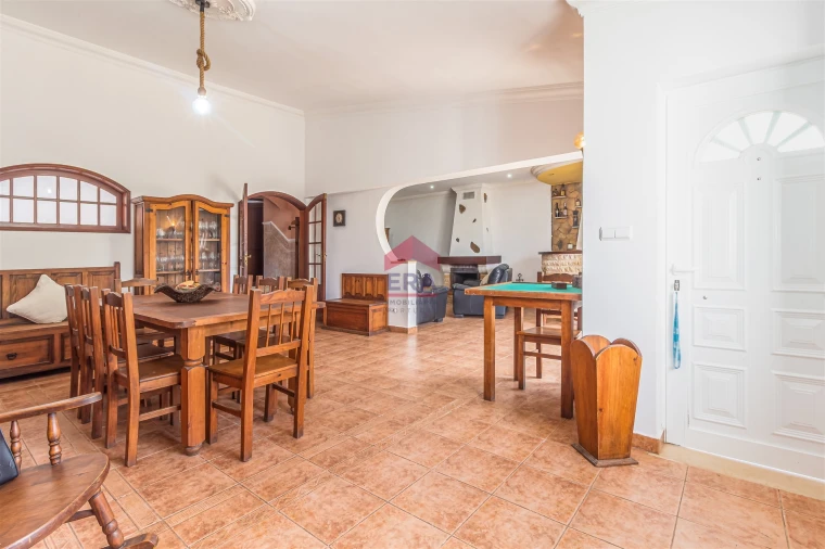 Moradia T7 para Venda em Luz de Tavira e Santo Estêvão Foto 11