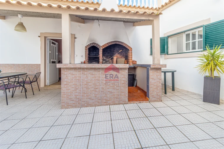 Moradia T7 para Venda em Luz de Tavira e Santo Estêvão Foto 10