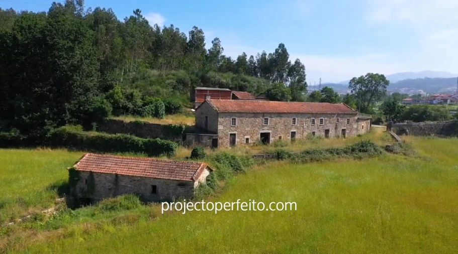 Quinta T10 para Venda em São Pedro de Castelões Foto 1