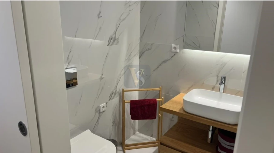 Apartamento T4 para Venda em Olhão Foto 9