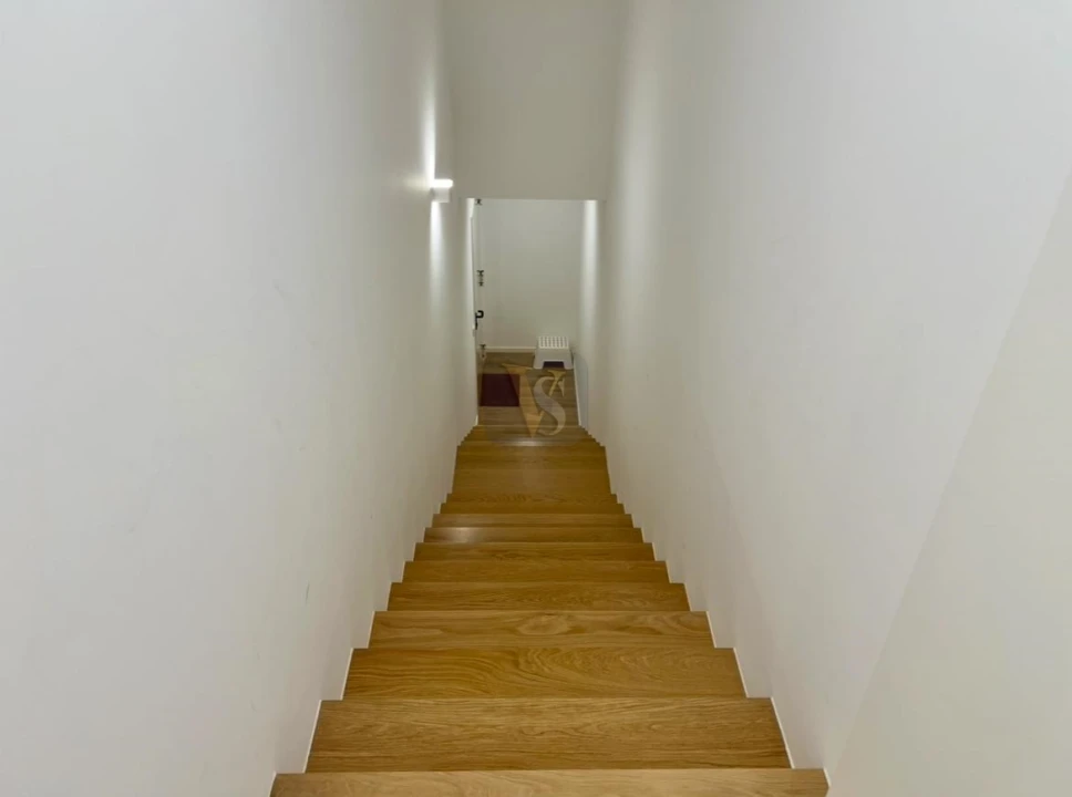Apartamento T4 para Venda em Olhão Foto 28