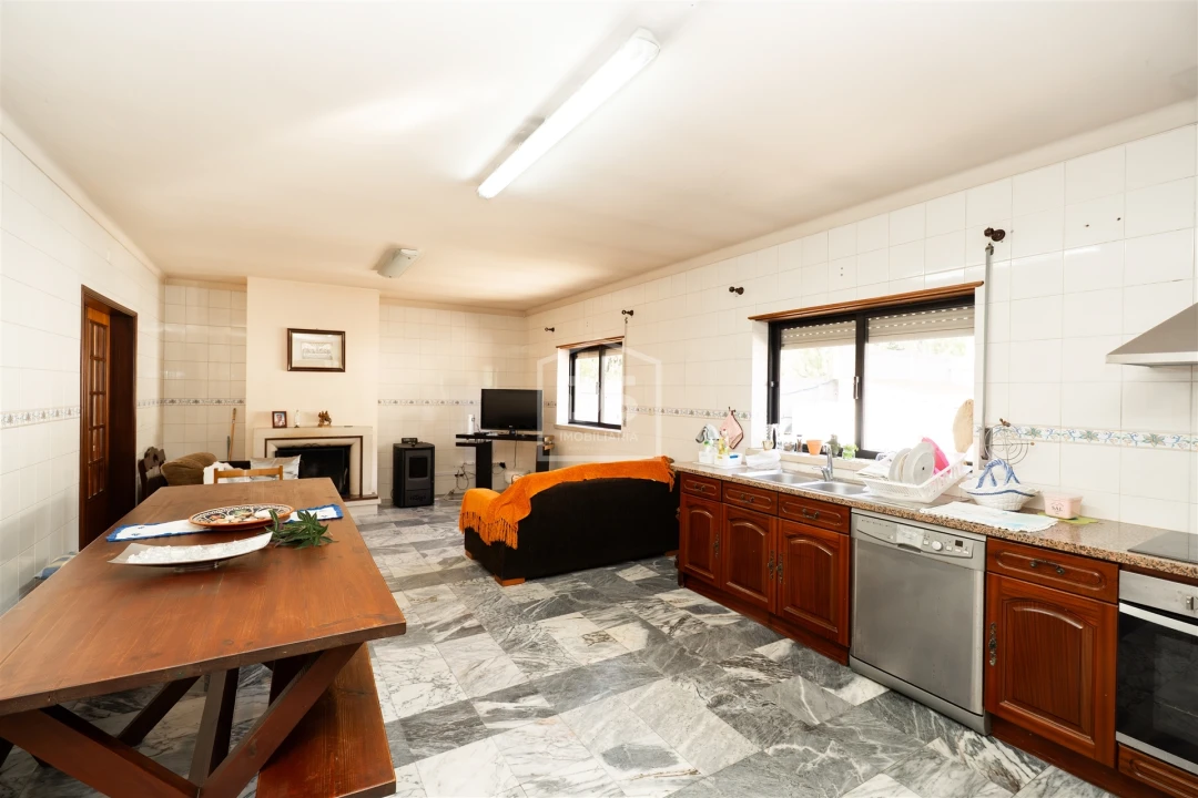 Armazém para Venda em Santa Eufémia e Boa Vista Foto 8