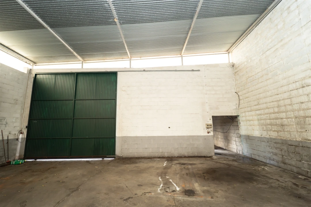 Armazém para Venda em Santa Eufémia e Boa Vista Foto 63