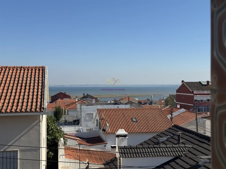 Apartamento T2 para Venda em Camarate, Unhos e Apelação Foto 29