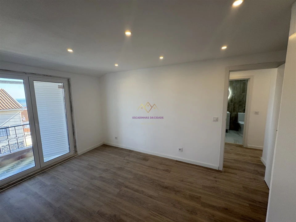 Apartamento T2 para Venda em Camarate, Unhos e Apelação Foto 10