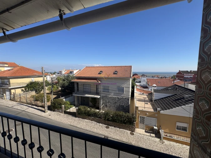 Apartamento T2 para Venda em Camarate, Unhos e Apelação Foto 17