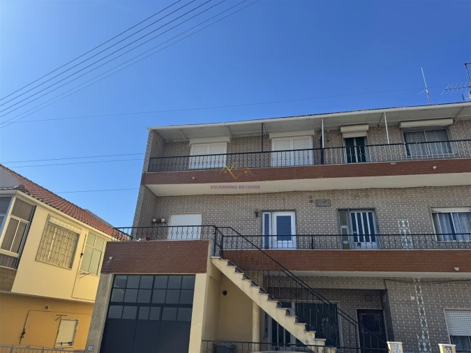 Apartamento T2 para Venda em Camarate, Unhos e Apelação Foto 27