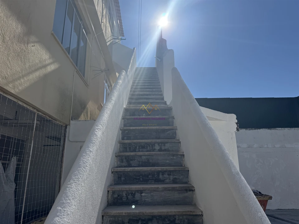 Apartamento T2 para Venda em Camarate, Unhos e Apelação Foto 19