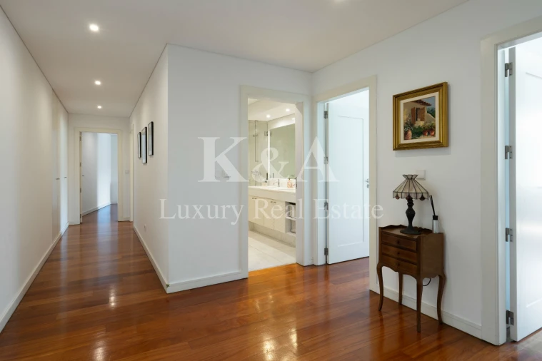 Apartamento T5 para Venda em Lordelo do Ouro e Massarelos Foto 7