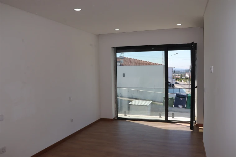 Moradia T3 para Venda em Lustosa e Barrosas (Santo Estêvão) Foto 29