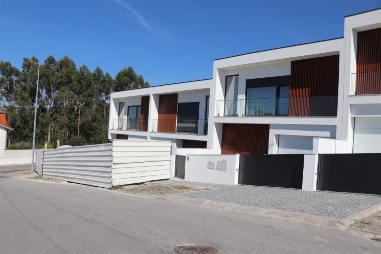 Moradia T3 para Venda em Lustosa e Barrosas (Santo Estêvão) Foto 3