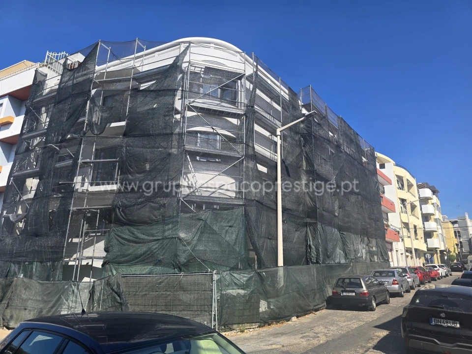 Negócio para Venda em Faro (Sé e São Pedro) Foto 1