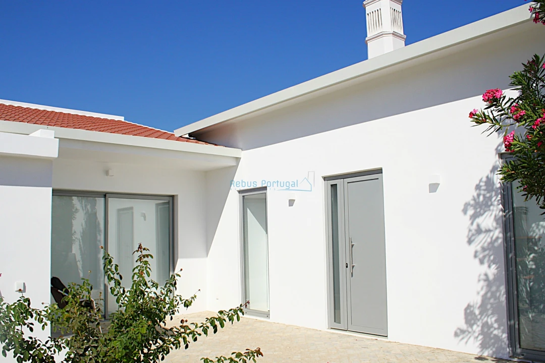 Moradia T3 para Venda em São Brás de Alportel Foto 24