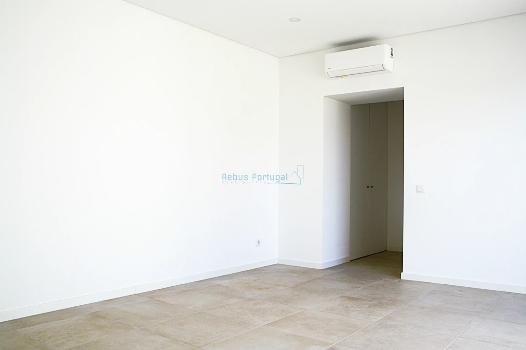 Moradia T3 para Venda em São Brás de Alportel Foto 8