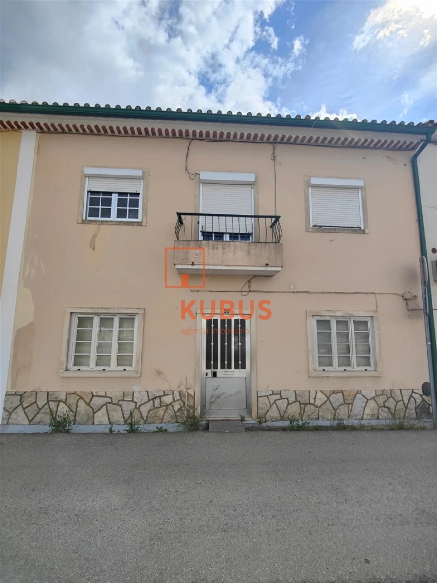 Moradia T6 para Venda em Torres Novas (Santa Maria, Salvador e Santiago) Foto 1