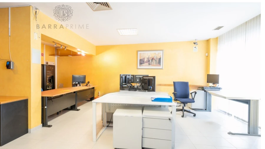 Loja para Venda em Faro (Sé e São Pedro)