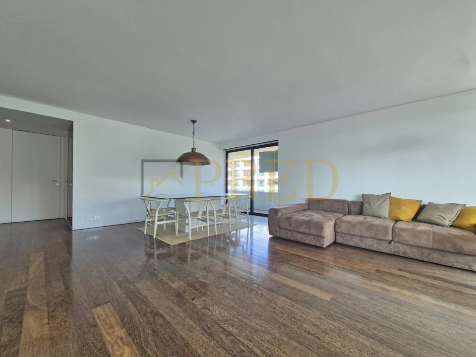 Apartamento T3 para Venda em Aldoar, Foz do Douro e Nevogilde Foto 2