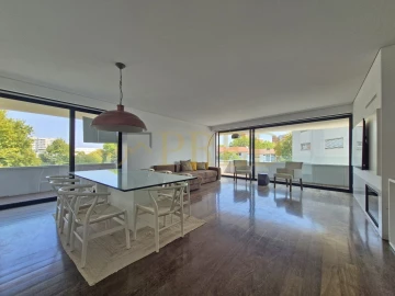 Apartamento T3 para Venda em Aldoar, Foz do Douro e Nevogilde