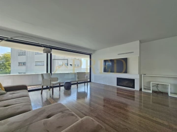 Apartamento T3 para Venda em Aldoar, Foz do Douro e Nevogilde