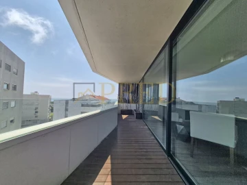 Apartamento T3 para Venda em Aldoar, Foz do Douro e Nevogilde
