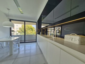 Apartamento T3 para Venda em Aldoar, Foz do Douro e Nevogilde