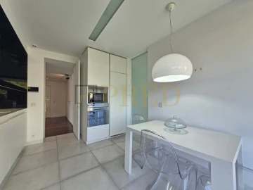 Apartamento T3 para Venda em Aldoar, Foz do Douro e Nevogilde
