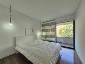 Apartamento T3 para Venda em Aldoar, Foz do Douro e Nevogilde