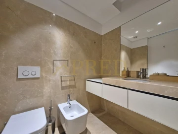 Apartamento T3 para Venda em Aldoar, Foz do Douro e Nevogilde