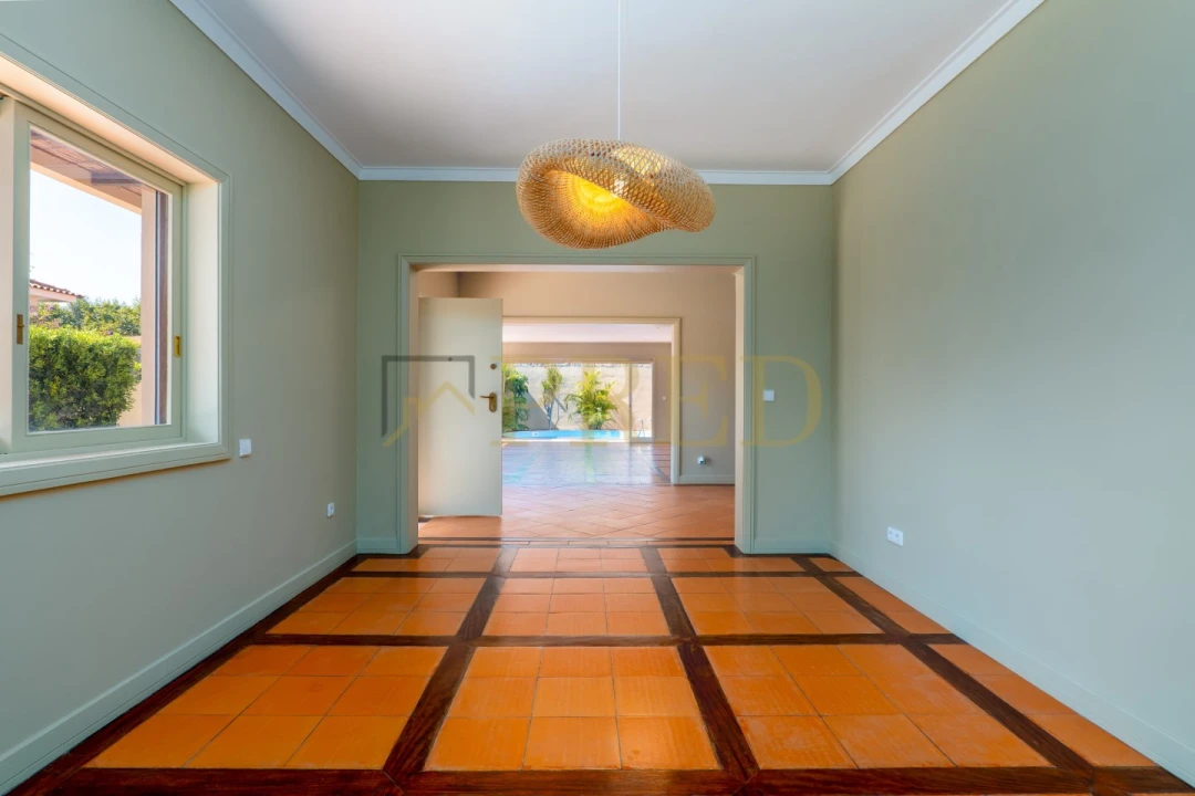 Moradia T5 para Arrendamento em Arcozelo Foto 12