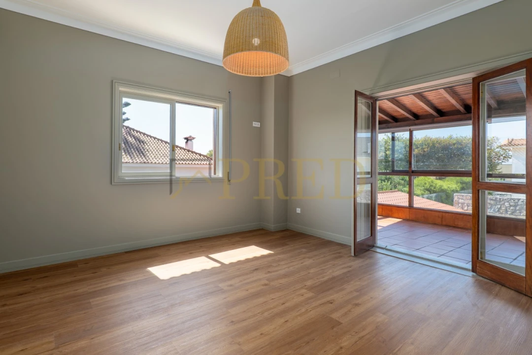 Moradia T5 para Arrendamento em Arcozelo Foto 24