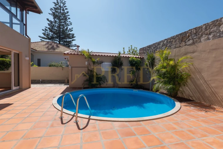 Moradia T5 para Arrendamento em Arcozelo Foto 16