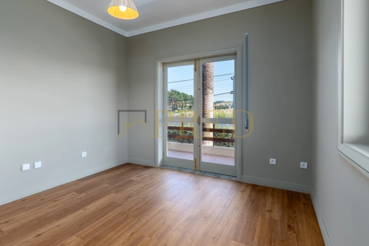 Moradia T5 para Arrendamento em Arcozelo Foto 33