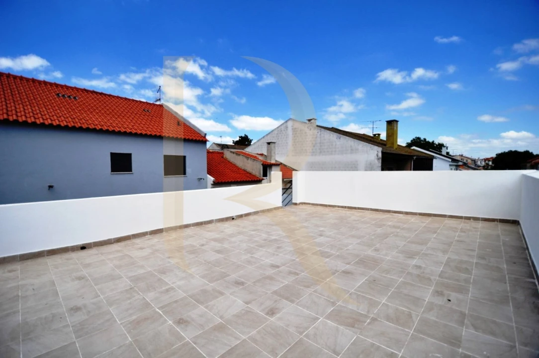 Moradia T5 para Venda em Amora Foto 29