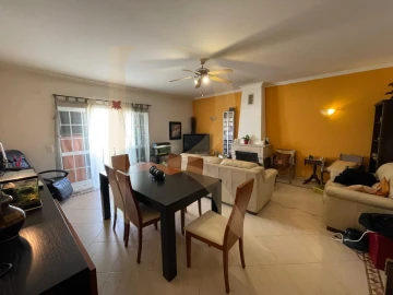 Moradia T3 para Venda em Corroios