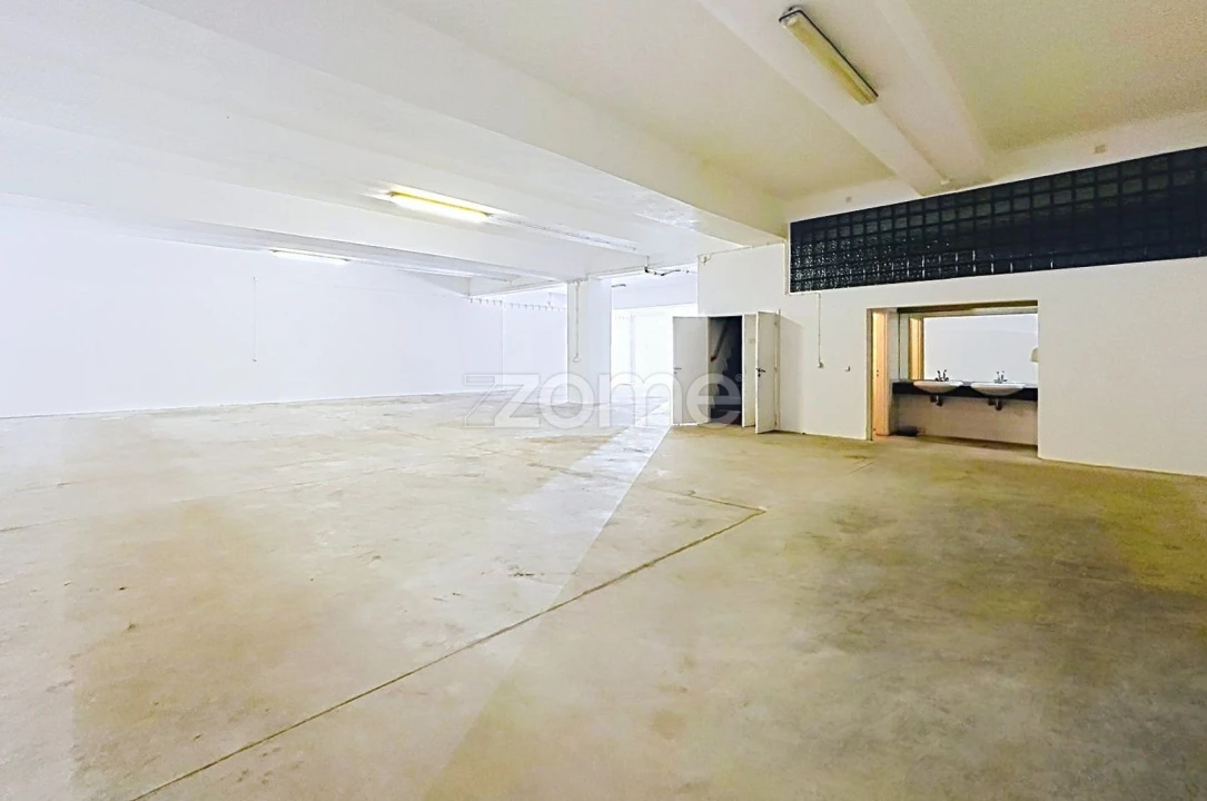 Terreno Comércio / Armazém para Venda em Sé Nova, Santa Cruz, Almedina e São Bartolomeu Foto 14