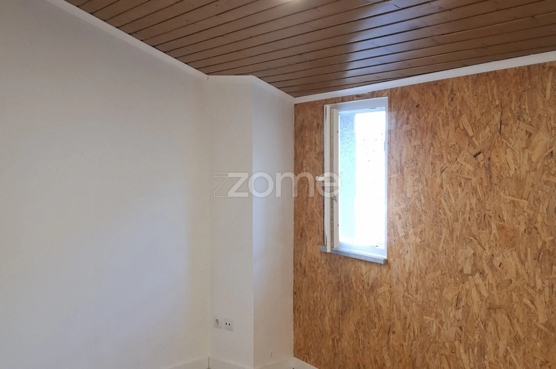 Moradia T2 para Venda em Oliveira do Hospital e São Paio de Gramaços Foto 5