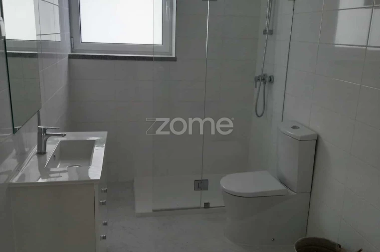 Apartamento T2 para Venda em Guarda Foto 11
