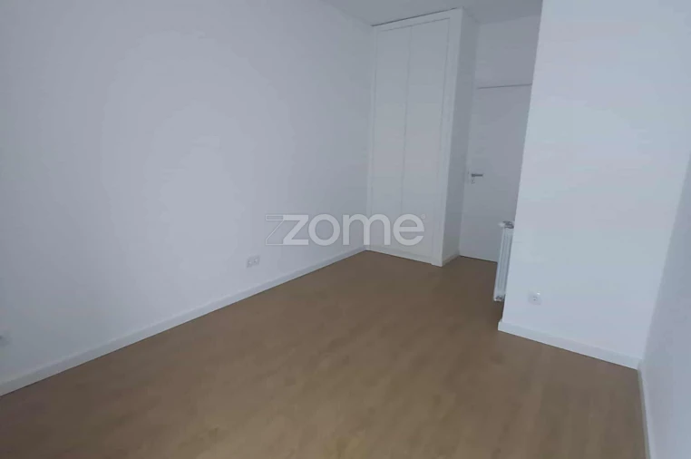 Apartamento T2 para Venda em Guarda Foto 12