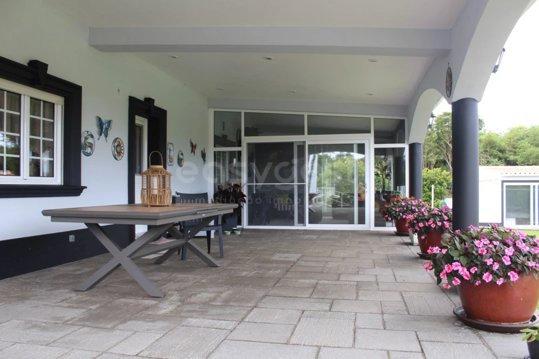 Moradia T4 para Venda em Porto Martins Foto 37