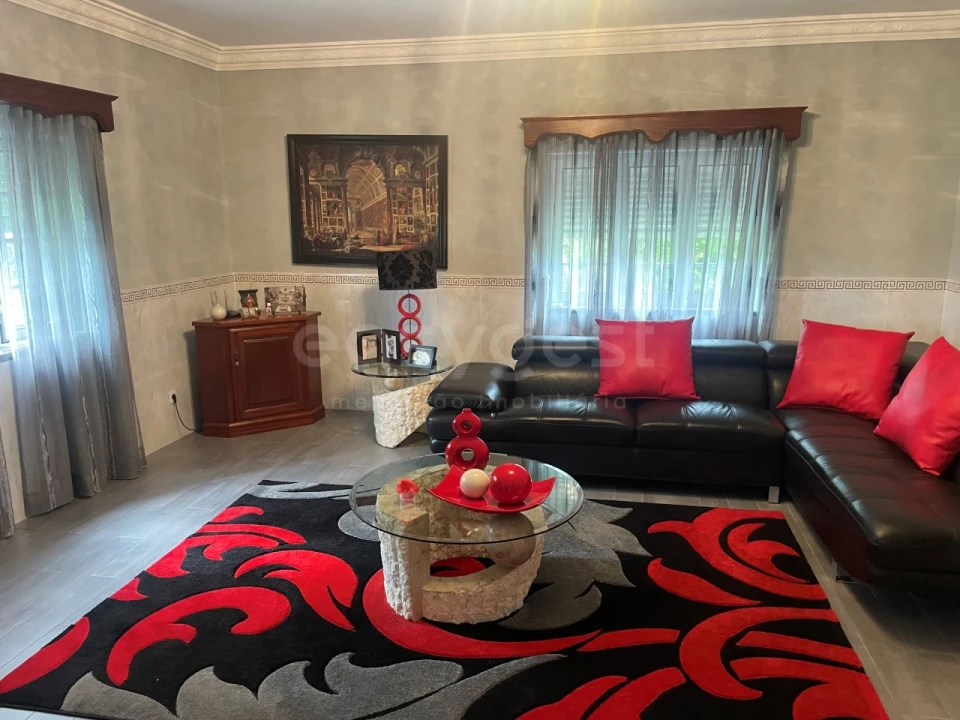 Moradia T4 para Venda em Porto Martins Foto 49