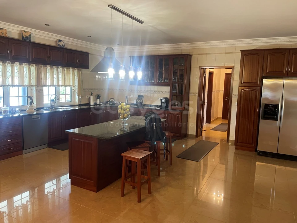 Moradia T4 para Venda em Porto Martins Foto 52